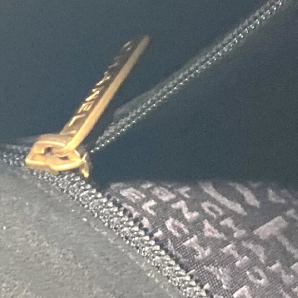 CHANEL Quilted Logo Chocolate Bar CC Mark accessory pouch Shoulder Bag Black - Picture 13 of 15